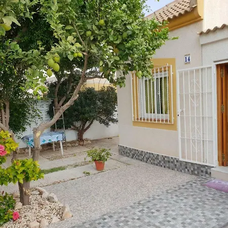 Prázdninový dům Calle Prolongacion Gabriela Mistral 14 *
